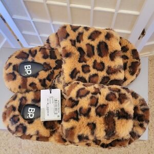 BP Nordstrom Womens Slipper Large 9-10 Tan Leopard Faux Fur Cross-Strap
